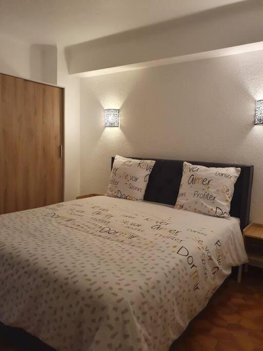 Appartement F3 Meuble Et Equipe サン・シプリアン エクステリア 写真