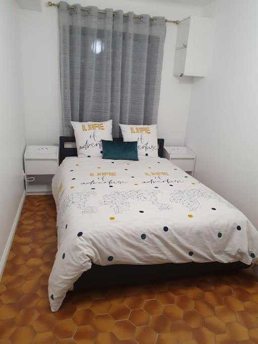 Appartement F3 Meuble Et Equipe サン・シプリアン エクステリア 写真